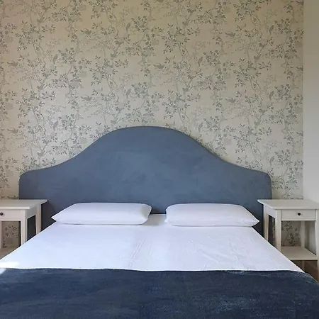 Сasa de vacaciones Lovely With Amazing Views! - Casa Laura *